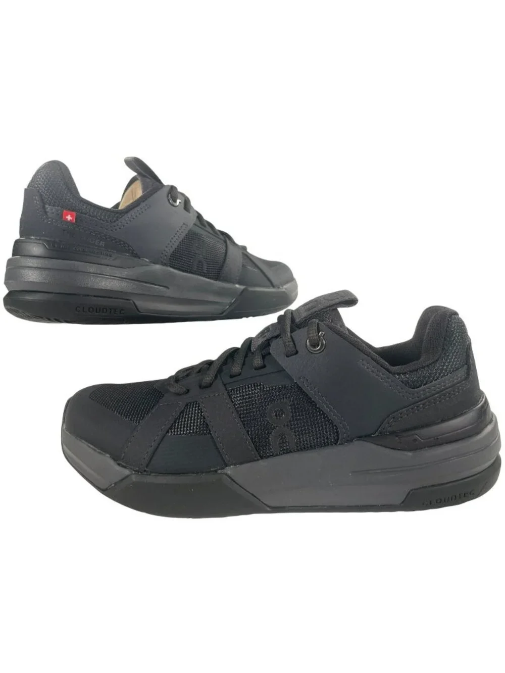 On The Roger Shoes CH Pro Youth Athletic Black Eclipse Tennis Sports Kids 4 NEW